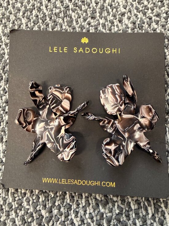 Lele Sadoughi Jewelry - Lele Sadoughi Small Lily Drop Earrings